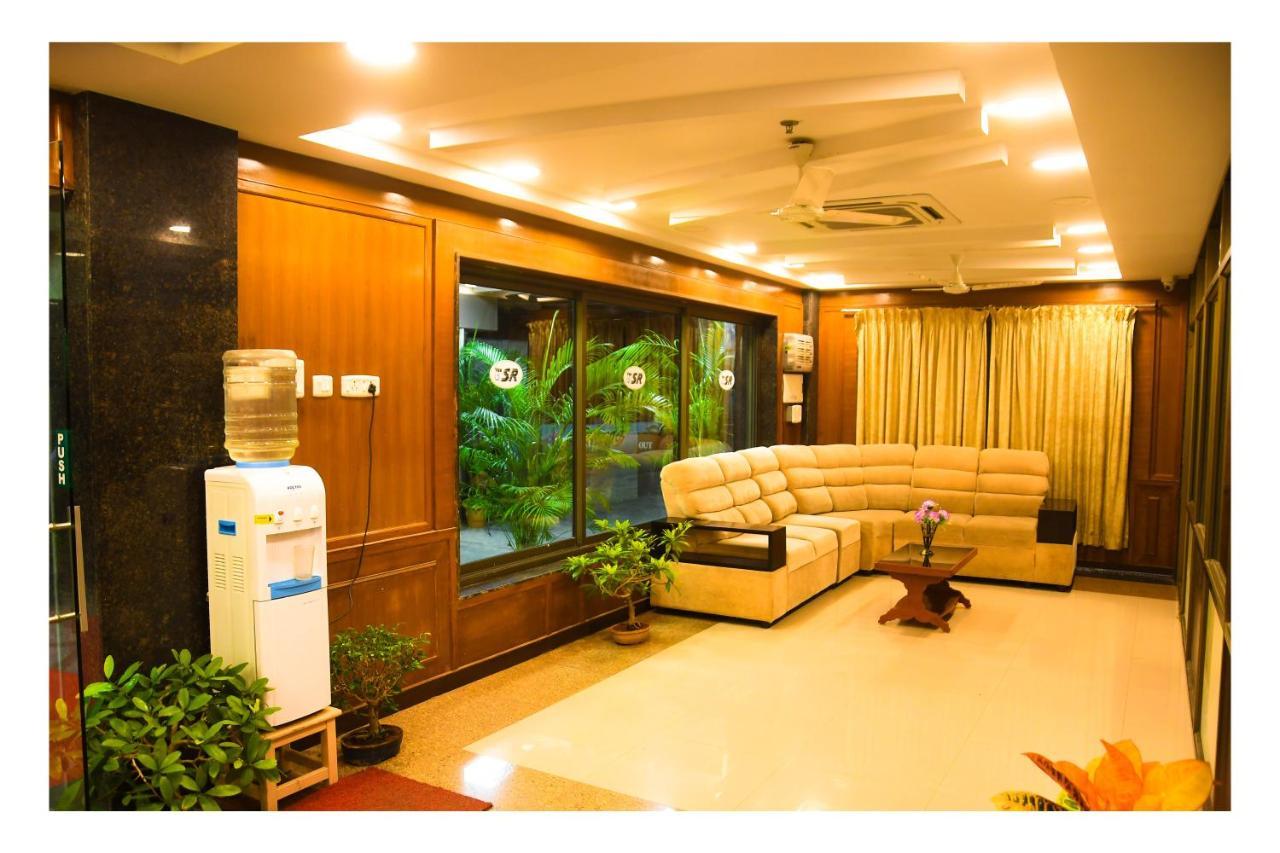 Hotel Sr Tiruchendur Thiruchendur Bagian luar foto
